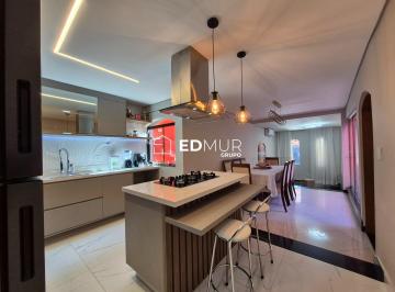 Casa · 240m² · 3 Quartos · Casa à venda - na Vila Metalúrgica