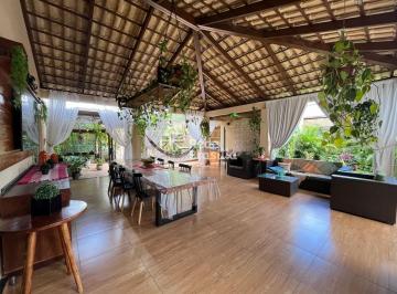 Casa · 450m² · 4 Quartos · 2 Vagas · Casa à venda no Condomínio Europa II. Imóvel clássico, com estilo colonial moderno e paisagismo bem 