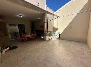 Casa · 160m² · 3 Quartos · 2 Vagas · Casa Mobiliada com Aquecimento Solar e Espaço Gourmet