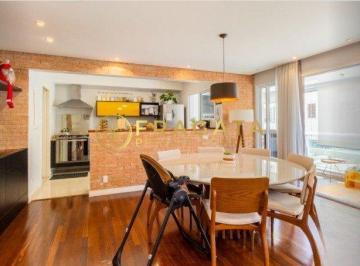 Apartamento · 135m² · 3 Quartos · 2 Vagas · Apartamento  à venda com 135m², 03 suítes,  02 vagas em Perdizes / SP.