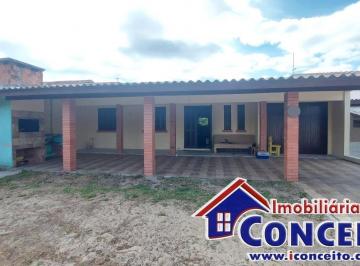 Casa · 170m² · 3 Quartos · 1 Vaga · C299 - Excelente residência de alvenaria localizada no balneário Harmonia