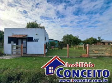 Casa · 325m² · C39 - Kitnet localizado em região de moradores no balneário Albatroz