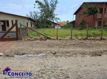 Terreno · 300m² · T87 - Excelente terreno com área de 300 m² localizado a apenas 200 m do mar