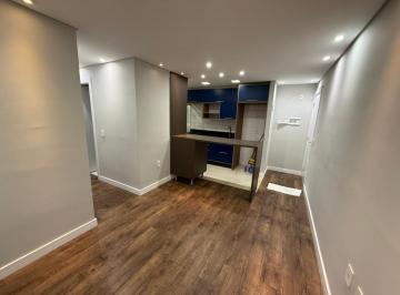 Sala e Cozinha · Apartamento de 45m² em condomínio de lazer completo