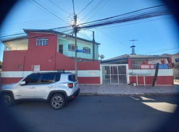 Casa · 190m² · 6 Quartos · 2 Vagas · Casa de esquina