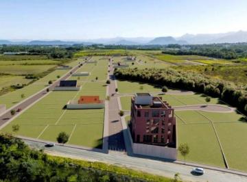 Terreno , Criciúma · Terreno 379m² à venda no bairro Santa Luzia