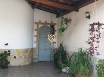 Foto 01 · Casa à venda em Taubaté-SP: 3 quartos, 1 suíte, 1 sala, 4 banheiros, 2 vagas de garagem, 244m² no Ja