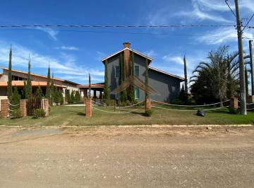 Casa de 5 quartos, Porangaba · Casa com 4 suítes em condomínio fechado na cidade de Porangaba, aceita permuta