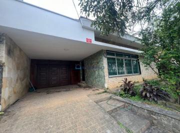 Casa · 342m² · 3 Quartos · 5 Vagas · Casa Térrea - 342m² de Área útil - 3 Quartos, 1 Suíte, 5 Vagas