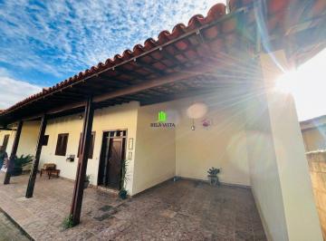 Casa · 200m² · 3 Quartos · 2 Vagas · Imóvel com área comercial em zona ZC4, com 400 m² de terreno