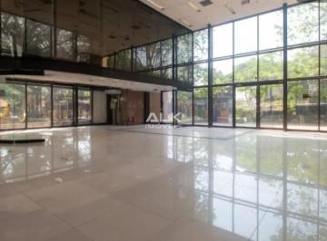 Comercial · 920m² · 48 Vagas · Ponto Comercial 48  vagas e 8 banheiros para Alugar, 920 m² por R$ 80.000/Mês