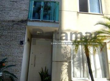 Casa · 205m² · 2 Quartos · 3 Vagas · Casa em Condomínio Fechado com 300m², próximo ao Metrô Vila Sônia