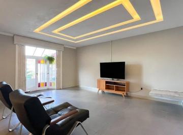 Casa · 235m² · 3 Quartos · 2 Vagas · Casa com 3 dormitorios a venda no bairro Jardim Itu, Porto Alegre