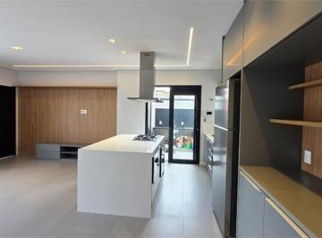 Casa de 3 quartos, São Paulo · Casa de 200 m² com 3 quartos à venda na Vila Madalena