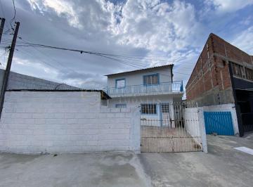 Casa · 237m² · 6 Quartos · 5 Vagas · 4 casas para Rendimento de Locação