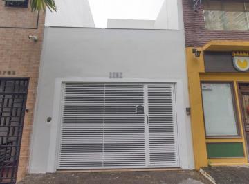 Comercial · 98m² · 6 Quartos · 1 Vaga · Casa comercial na Rua Azevedo Soares, N. 1767 • 98 m²