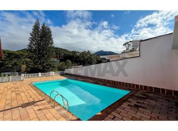 Casa · 265m² · 5 Quartos · 4 Vagas · Casa em Carlos Guinle, Teresópolis/RJ de 265m² 5 quartos para locação R$ 6.800,00/mes