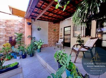 Casa · 117m² · 2 Quartos · 1 Vaga · Casa à venda, 2 dormitórios e 117 m², Casa de Pedra - Volta Redonda