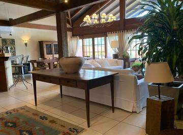 Casa · 1100m² · 4 Quartos · Casa à venda - em Hípica