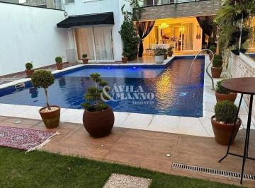 Casa · 590m² · 4 Quartos · 4 Vagas · Sobrado com 4 Quartos na Mooca!