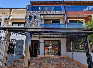 Casa · 134m² · 3 Quartos · 2 Vagas · Excelente casa 3 dormitórios - Jardins do Prado Zona Sul