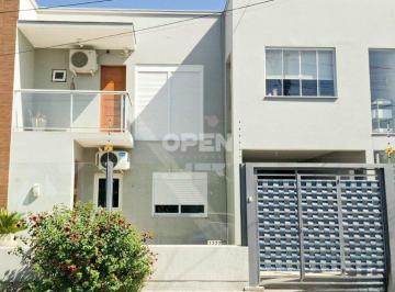 Casa · 3 Quartos · Casa à venda - em São José