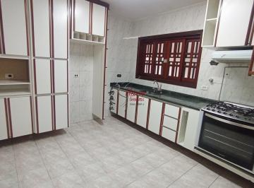 Casa · 160m² · 3 Quartos · 4 Vagas · Sobrado 3 Dormitórios 2 c/ Sacada para locação R$ 3.500,00 | Vila Guedes