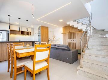 7283_i5YgrPmWgAHk116_72836a3ae712578f4.jpg · DUPLEX MOBILIADO COM 3 QUARTOS, 2 VAGAS E 83M² PARA LOCAÇÃO NO CAPÃO RASO
