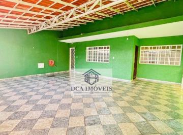 Casa de 3 quartos, Brasília · ALUGO CASA 3 QUARTOS NA QNO 4