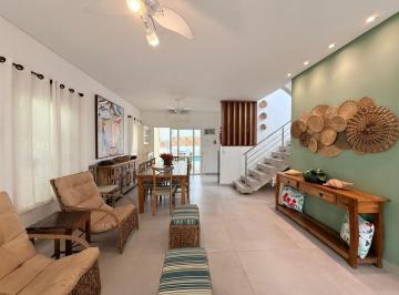 Casa de 4 quartos, São Sebastião · Casa PORTEIRA FECHADA a 30m da praia em Condomínio | Praia de Juquehy | Airbnb
