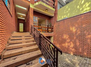 ef36d895-7c86-45f0-bb7c-ebf112323eb9.jpg · Sobrado para venda em Jardim Paraíso com 4 quartos, sendo 1 suíte, 218m²