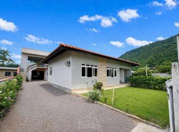 Casa · 390m² · 9 Quartos · 4 Vagas · Casa à venda no bairro Estados - Timbó/SC