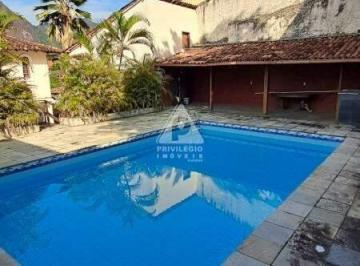 Casa · 450m² · 4 Quartos · 5 Vagas · Excelente Casa De 4 quartos sendo 2 suites na Taquara