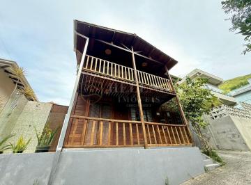 Casa · 158m² · 3 Quartos · 1 Vaga · Sobrado com vista para o mar no São Francisco