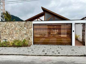 Casa · 120m² · 3 Quartos · 2 Vagas · Casa Alto Padrão próximo da praia Massaguaçu