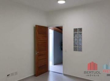 Casa · 141m² · 3 Quartos · 2 Vagas · CASA TÉRREA COM 3 QUARTO UMA SUÍTE COM CLOSET. DUAS VAGAS. VILA ARENS. JUNDIAÍ, SP.
