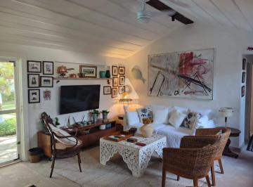 Casa · 133m² · 4 Quartos · 1 Vaga · Casa em Condomínio no Bairro Geribá (Armação dos Búzios) – 4Q, 2 suítes, piscina e portaria 24h