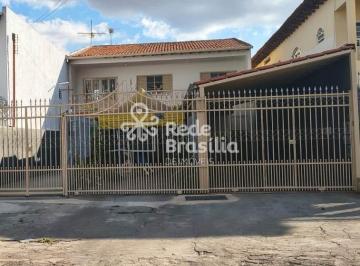 Casa · 150m² · 3 Quartos · 3 Vagas · QNE 09 LOTE 13 CASA 03- PROXIMO SUP CAPRICHOSO