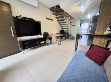 Casa · 80m² · 2 Quartos · 2 Vagas · Sobrado com 2 dormitórios e amplo terreno no Sertão do Maruim