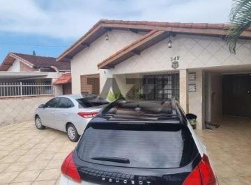 Casa · 144m² · 4 Quartos · 6 Vagas · Casa Térrea no Solemar com 4 Quartos, Churrasqueira e Garagem para 6 Carros