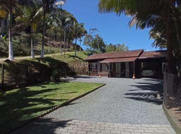 Casa · 64m² · 1 Quarto · 1 Vaga · Casa Aconchegante em Pomerode: Seu Refúgio na Natureza no Ribeirão Souto