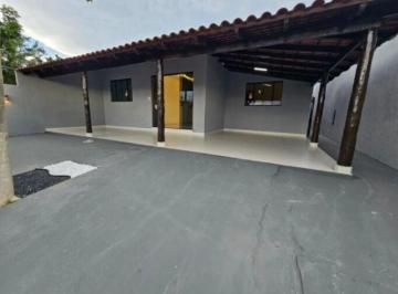 Casa · 140m² · 3 Quartos · 3 Vagas · Casa Reformada 140m² com 3 Quartos, Ampla Garagem e Espaço Gourmet no Tijucal