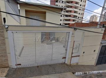 Casa · 195m² · 4 Quartos · 3 Vagas · Sobrado para locação com 195m², 4 Dormitórios sendo 2 Suítes, 4 banheiros e 3 vagas de garagem.