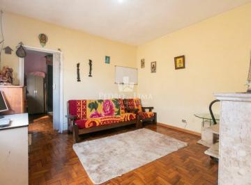Casa · 138m² · 4 Quartos · 1 Vaga · Casa com 4 quartos, 1 vaga e quintal na Vila Ema