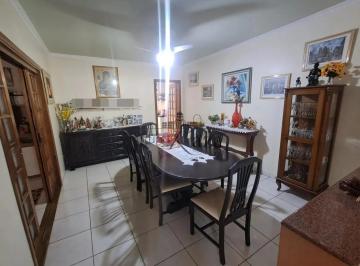 Casa de 3 quartos, Jacareí · Oportunidade Casa bairro Vila Pinheiro Jacareí 3 Dormitórios - 177m² terreno 250m²
