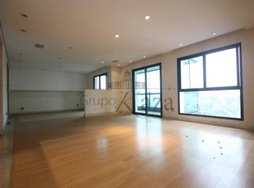 Apartamento · 202m² · 4 Quartos · 4 Vagas · Excelente apartamento no Higienópolis