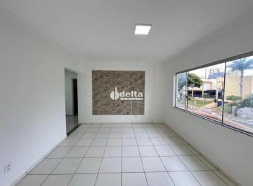 Apartamento · 115m² · 3 Quartos · 1 Vaga · Apartamento com 3 quartos sendo 1 suíte disponível para locação no bairro Centro em Uberlândia-MG