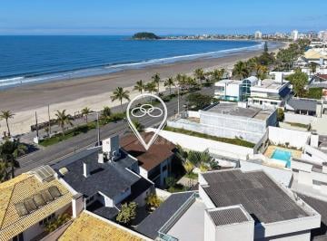40d89ea704769b80694fac5bb4c4ab077be8fdd8 · Casa frente mar com 5 quartos à venda, 271 m² por R$ 8.000.000 - Centro - Guaratuba/PR