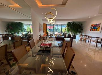 Apartamento · 323m² · 4 Quartos · 2 Vagas · Exclente Cobertura duplex De 323 metros quadrados