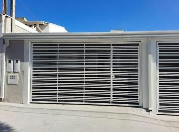 Casa · 65m² · 2 Quartos · 2 Vagas · Casa para alugar em Vila Miguel Vicente Cury de 65.00m² com 2 Quartos e 2 Garagens